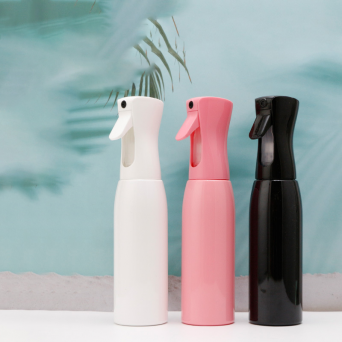 Continuous spray bottle